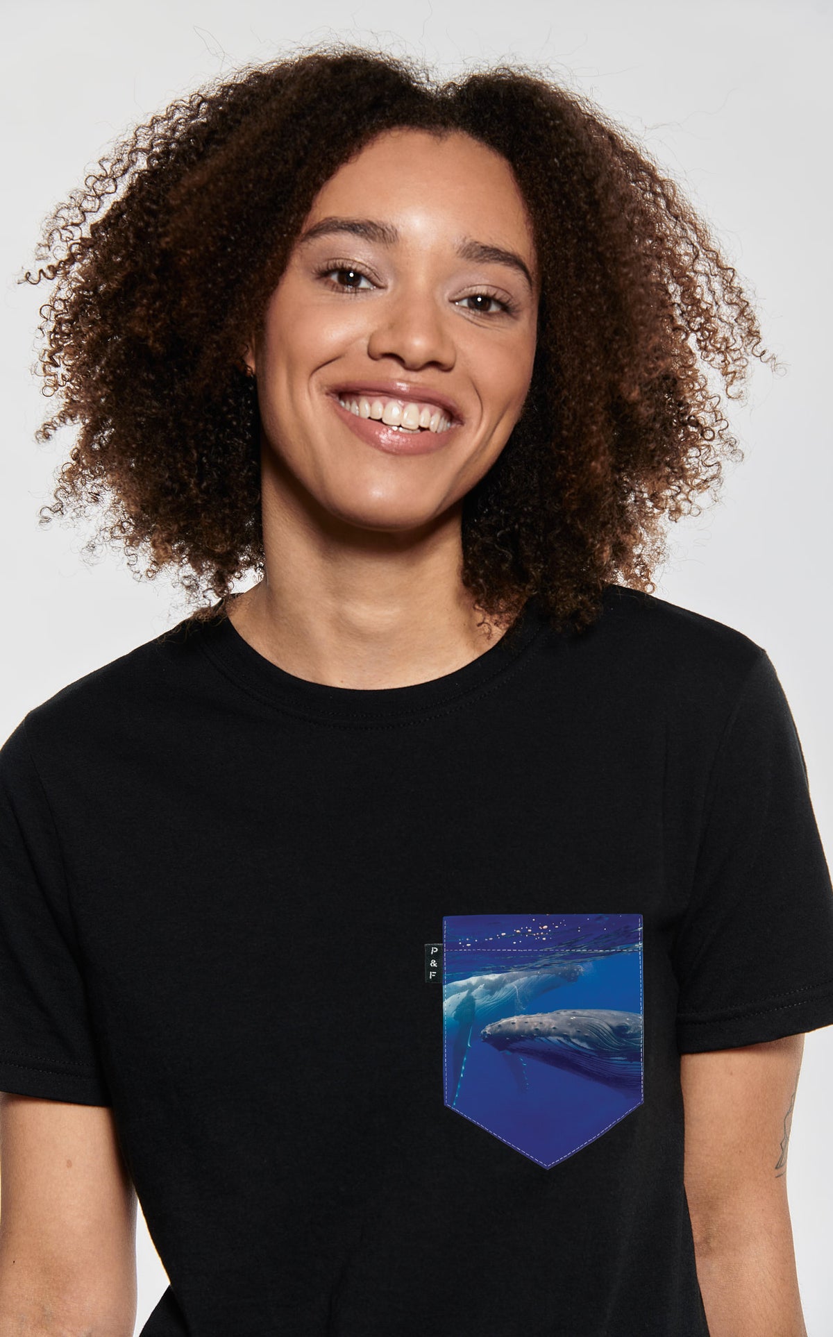 T-shirt coupe Boyfriend à poche Baleine