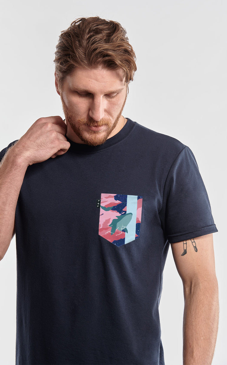 T-shirt à poche La baleine