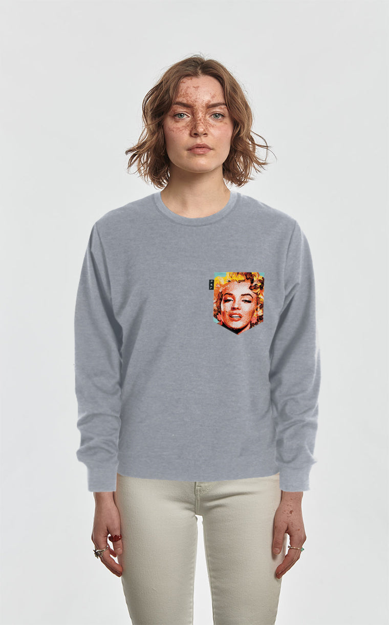 Qc Crewneck with pocket Everyone loves Marilyn