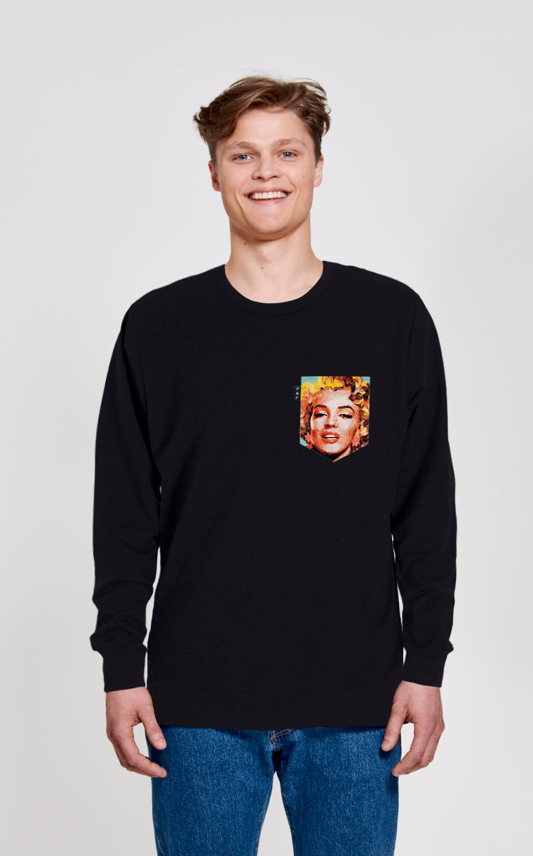 Qc Crewneck with pocket Everyone loves Marilyn