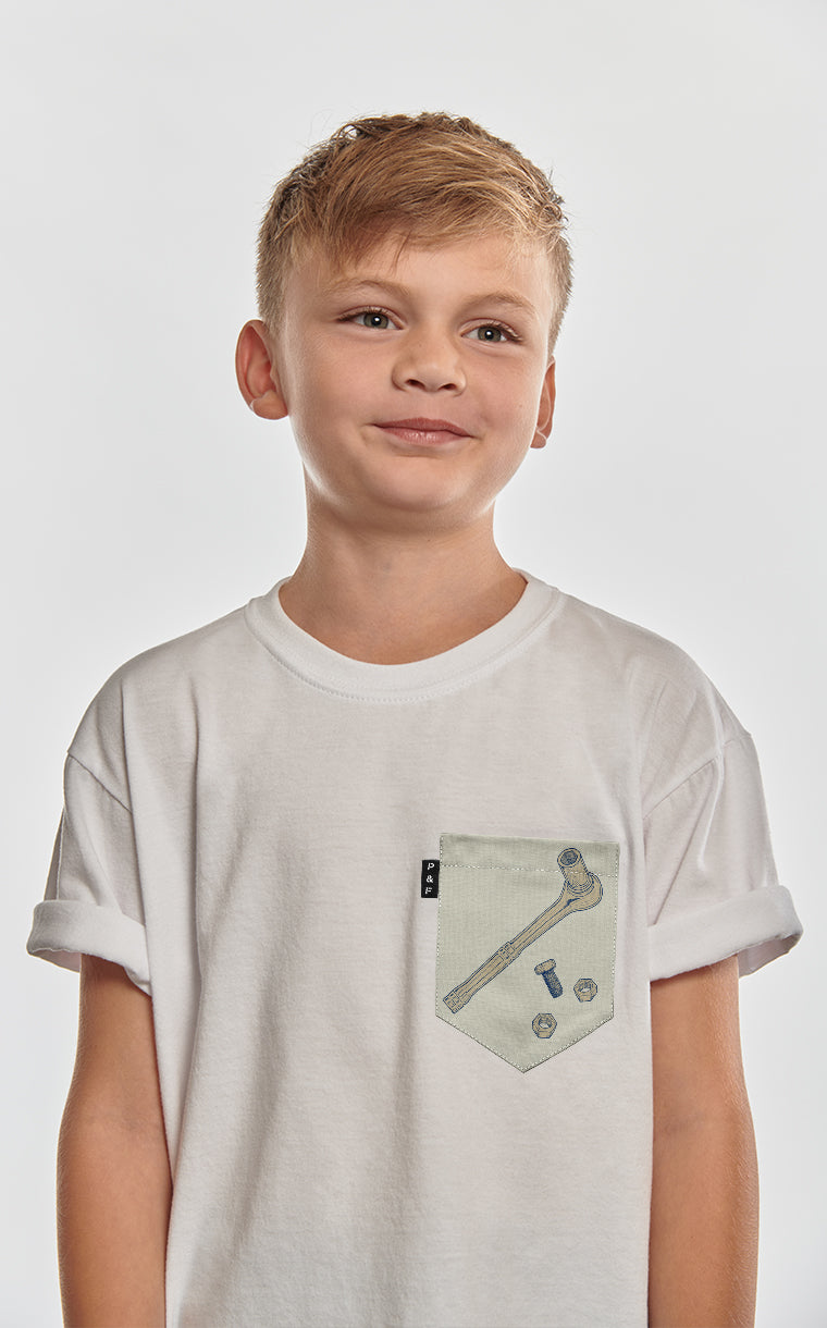 Pocket T-shirt With a ratchet