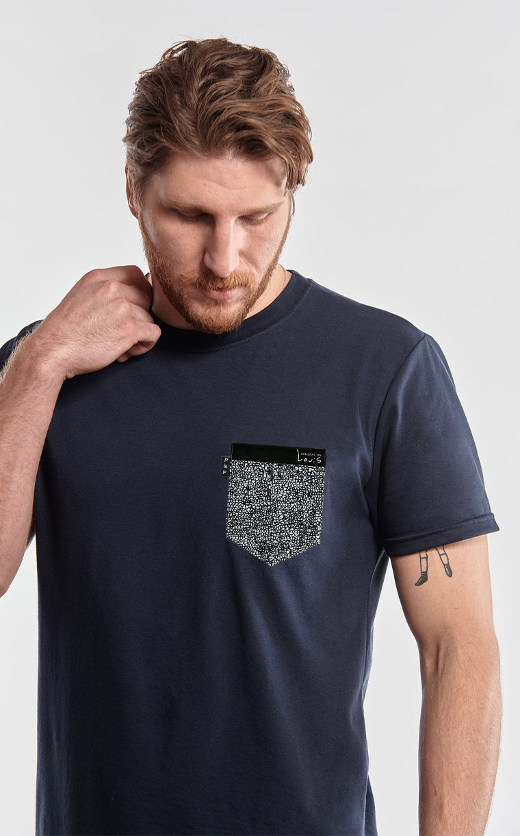 T-shirt à poche Interconnexion