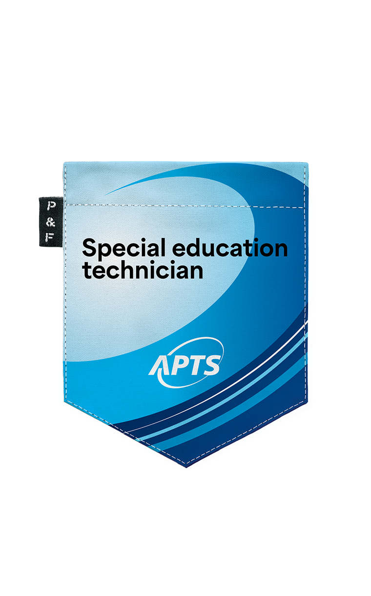 T-shirt coupe Boyfriend à poche APTS - Special education technician
