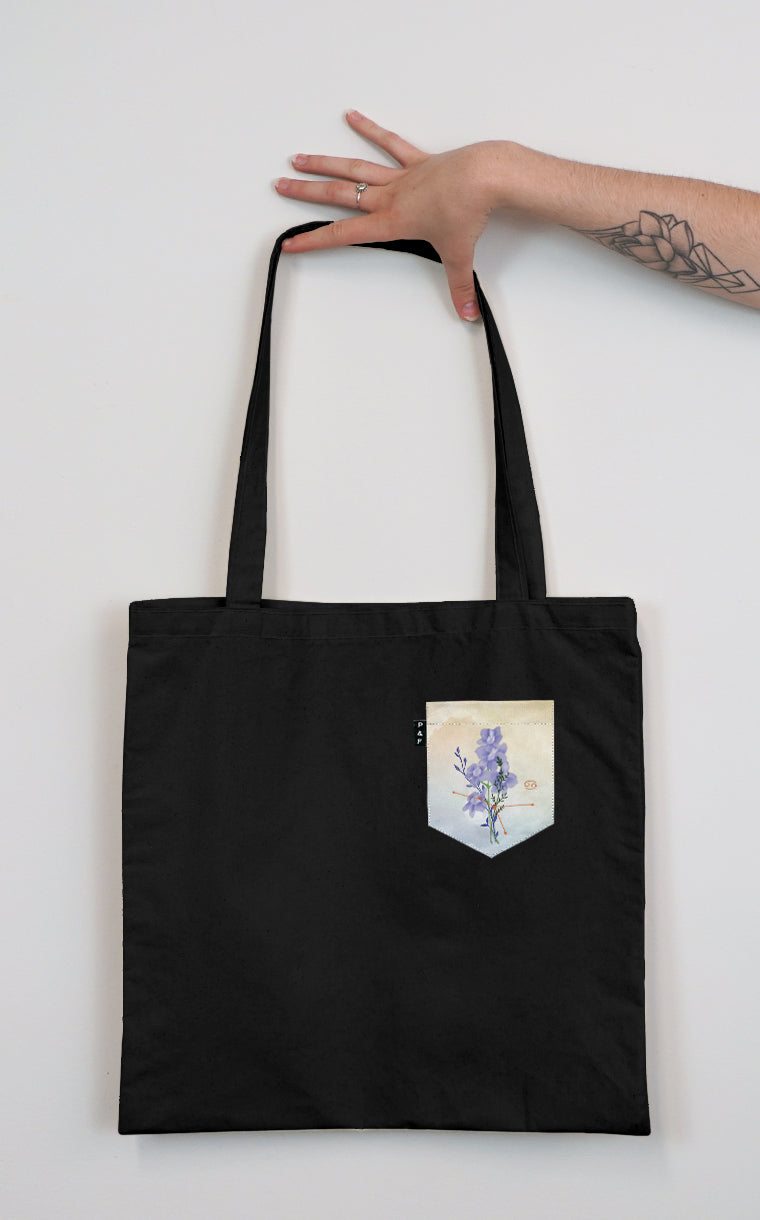 Exé-crabe Pocket Tote Bag