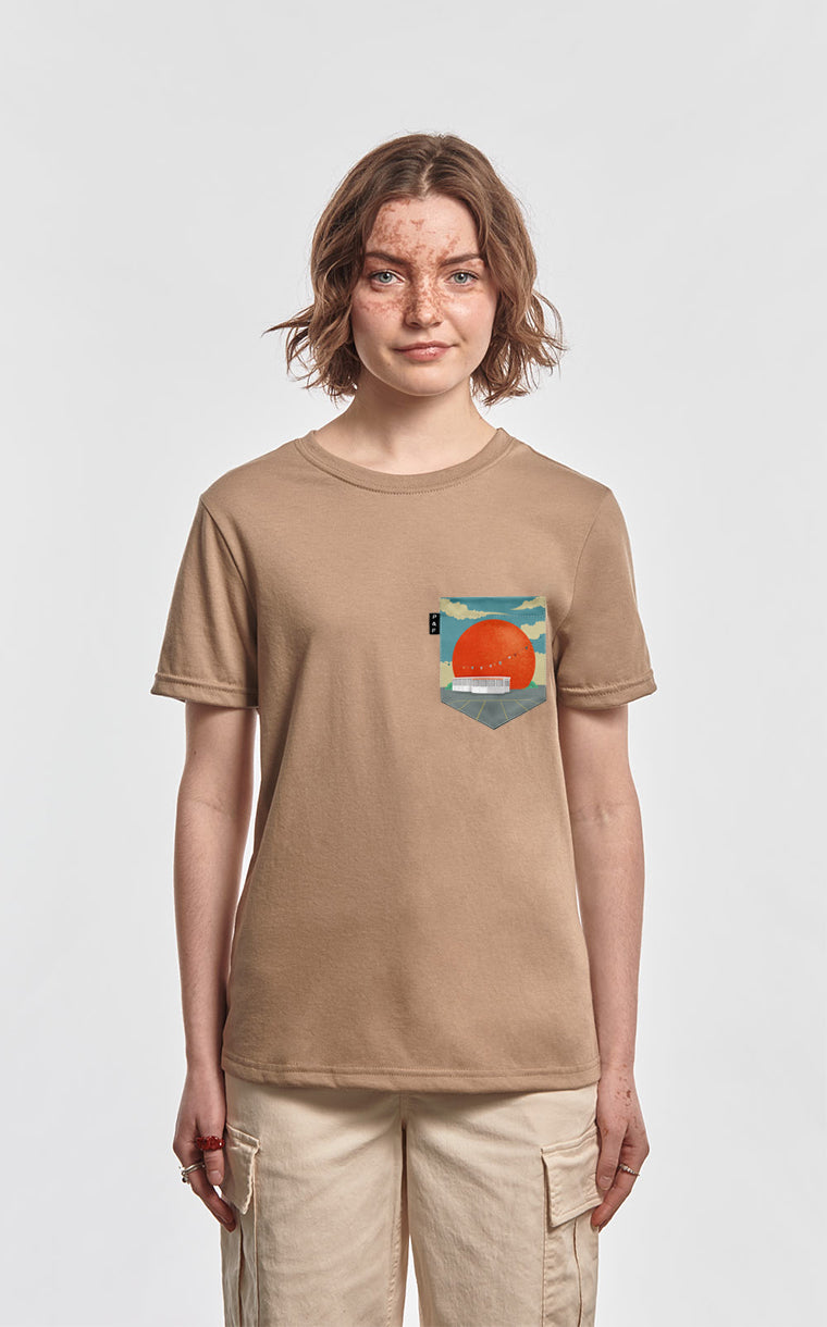 Laitgendaire Boyfriend Pocket T-Shirt