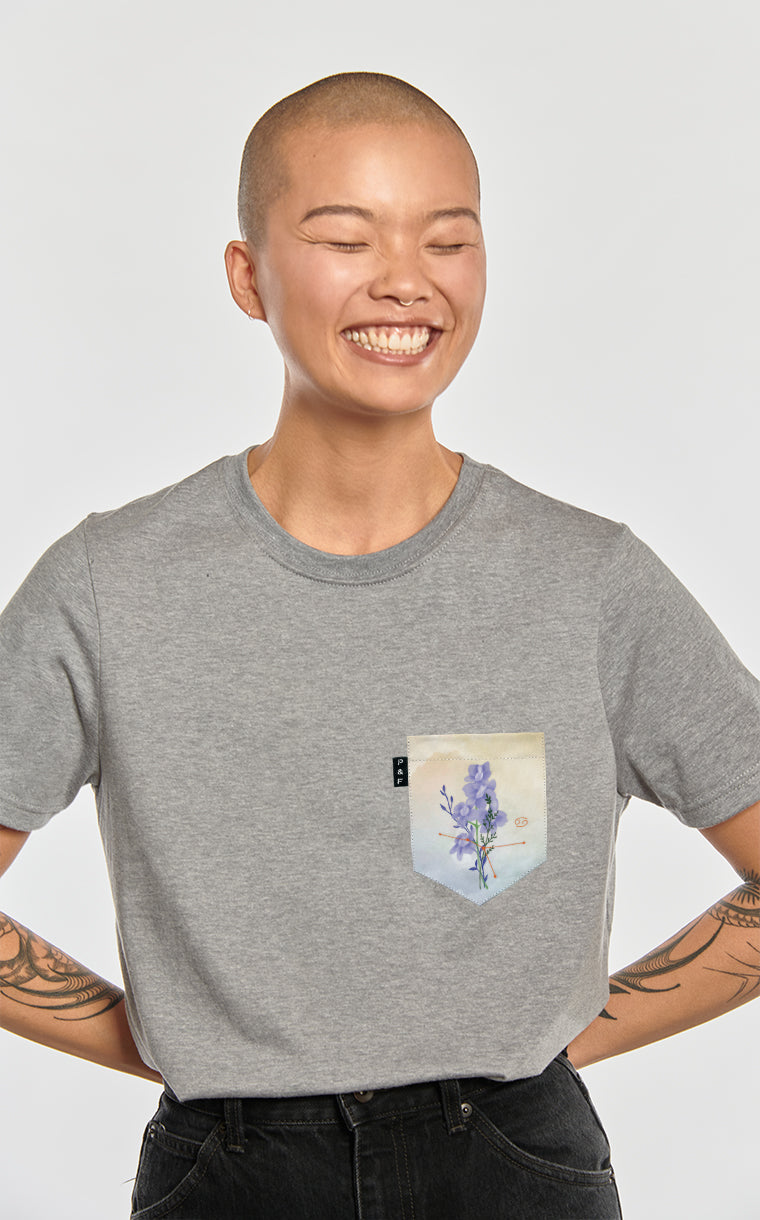 Boyfriend Fit T-Shirt with Exé-crabe Pocket