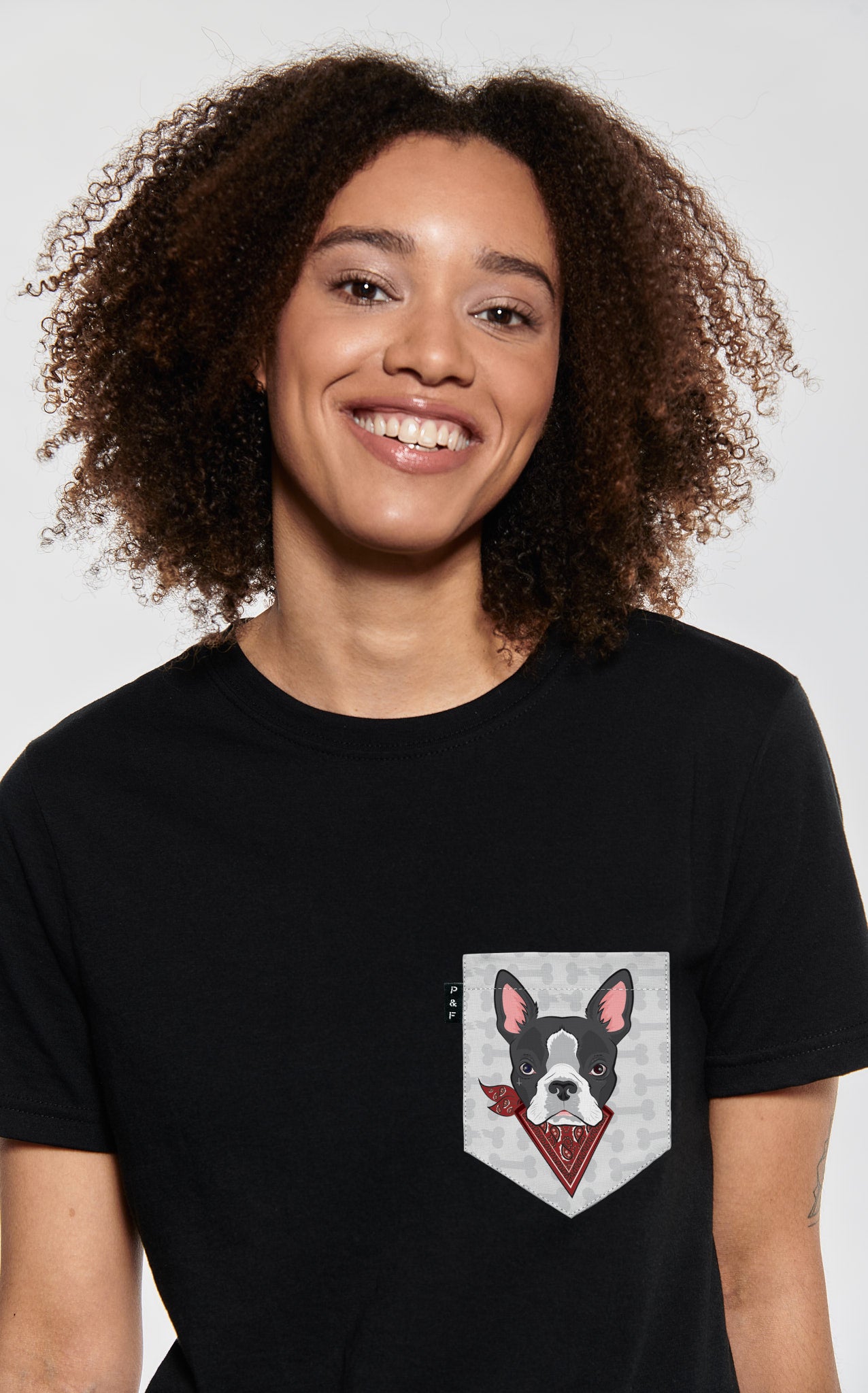 Boyfriend cut t-shirt with pocket female dog to Jacques