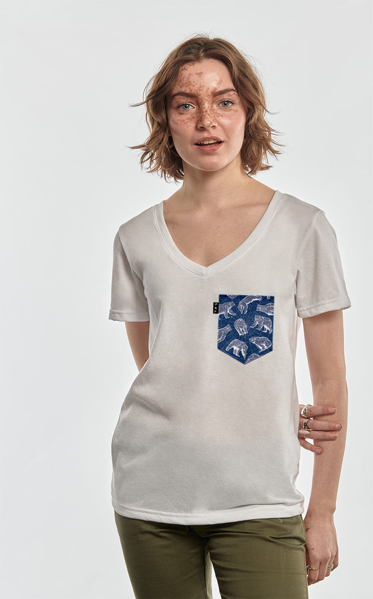 Semi-fitted V-neck with Polar Bear Pocket