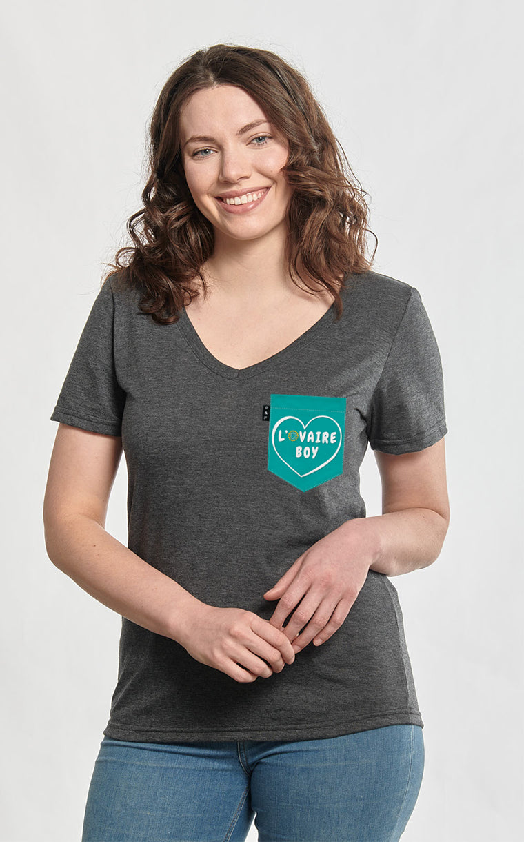 Semi-fitted V-neck with pocket L'ovaire boy turquoise