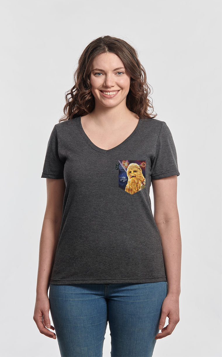 Semi-fitted V-neck with Onomatopoeia pocket