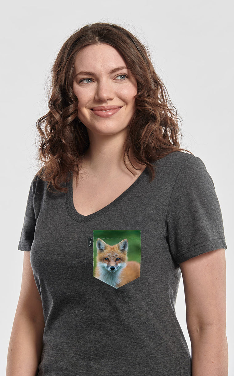 Semi-fitted V-neck with pocket Rouzé like a fox