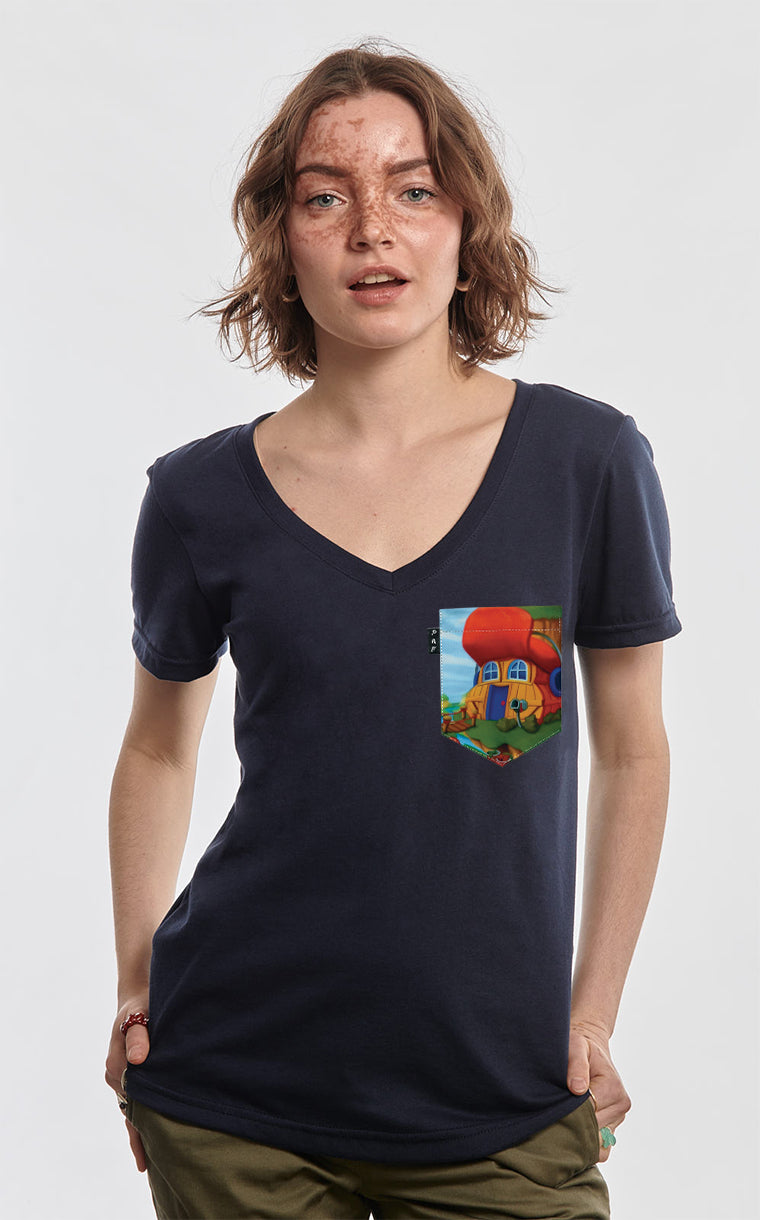 Semi-fitted V-neck with Add Owl pocket