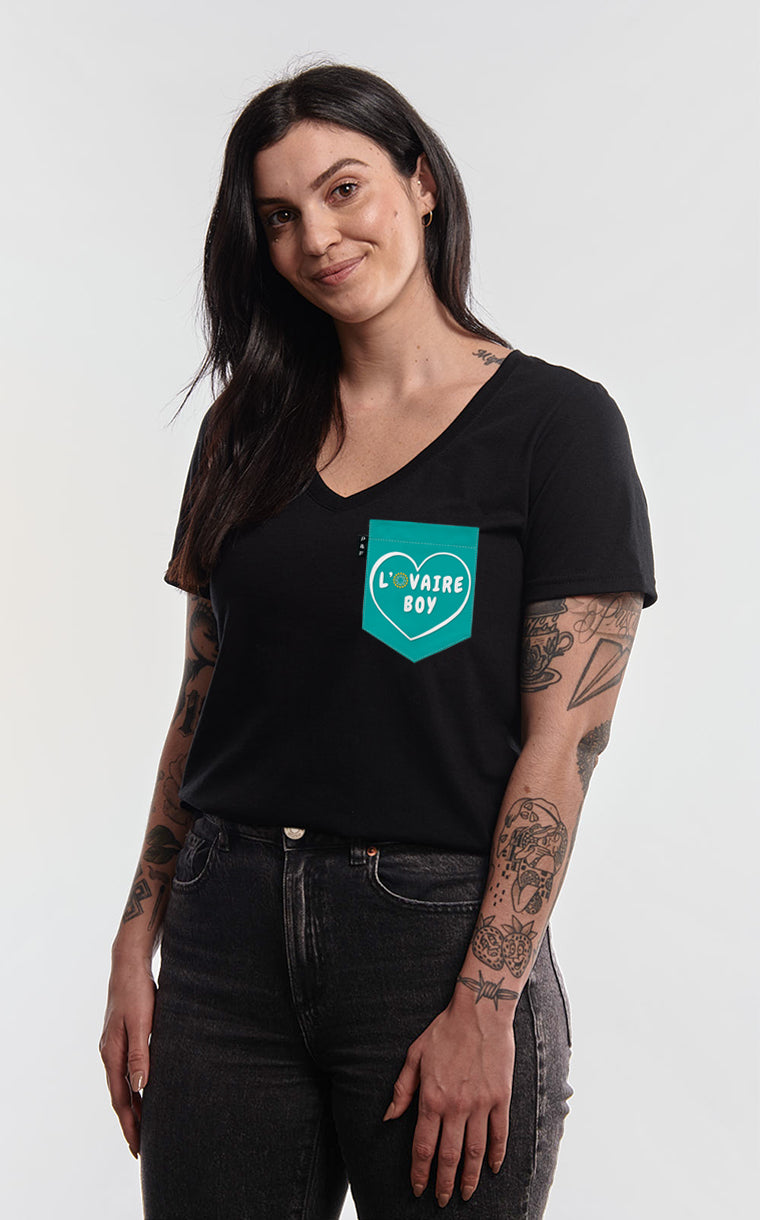 Semi-fitted V-neck with pocket L'ovaire boy turquoise